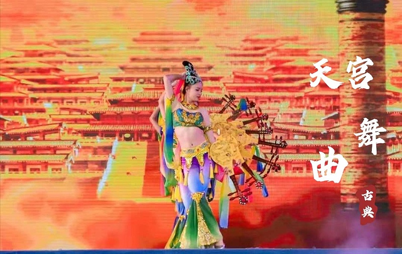 開場舞蹈《敦煌飛天舞》